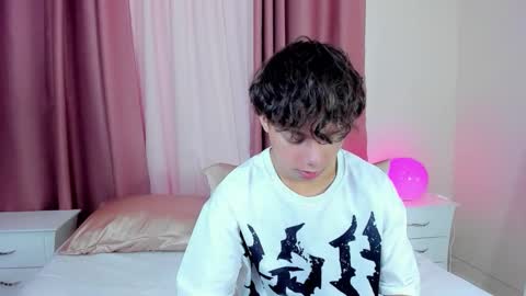 honeymoon_sariel online show from 12.15.25