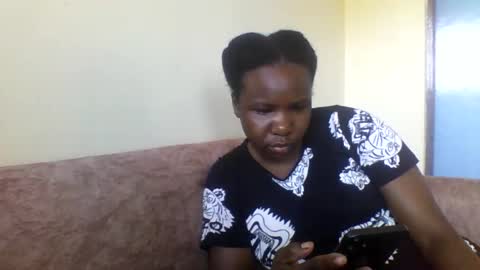 Honeymuny online show from 11.04.25