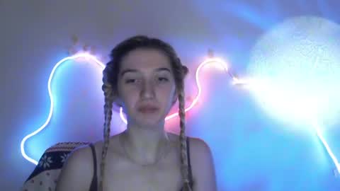 honeyveil online show from 06.06.26