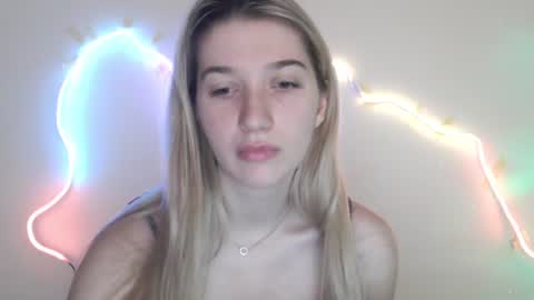 honeyveil online show from 06.09.26