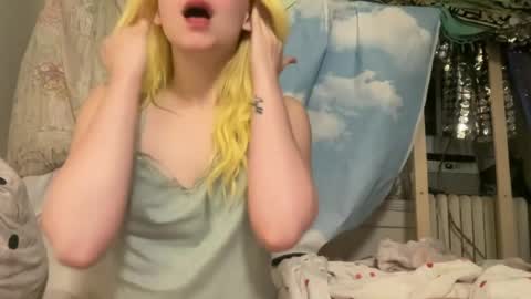 Emi Rose online show from 06.22.26