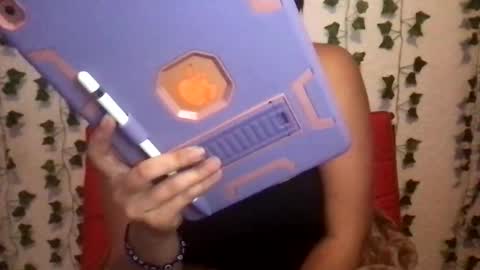 honeyyy89 online show from 11.24.25