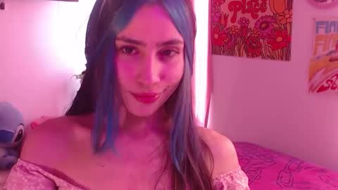 Snapshot of honeyypeaach chatting on 12.04.24    online show from 12.04.24