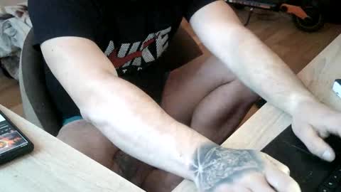 Snapshot of hoops891 chatting on 09.27.25 Hoops891 online show from 09.27.25