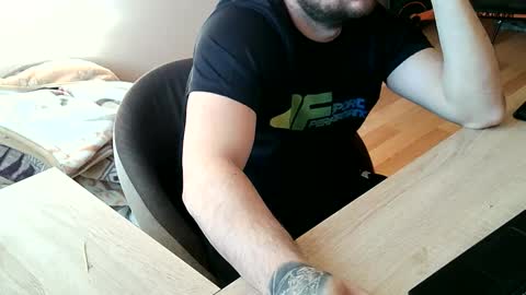 Snapshot of hoops891 chatting on 10.26.25 Hoops891 online show from 10.26.25