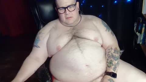 Snapshot of hoosierdaddyxl chatting on 12.09.24 Sir online show from 12.09.24