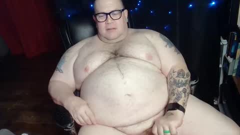 Snapshot of hoosierdaddyxl chatting on 12.16.24 Sir online show from 12.16.24