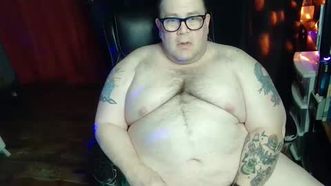 Snapshot of hoosierdaddyxl chatting on 12.27.24 Sir online show from 12.27.24