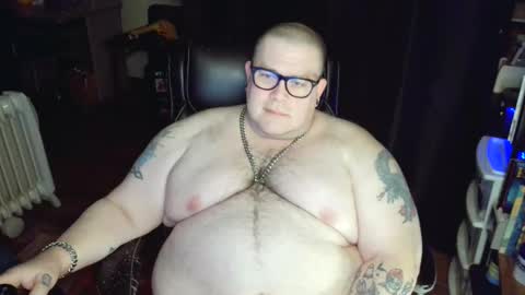 Snapshot of hoosierdaddyxl chatting on 01.10.25 Sir online show from 01.10.25