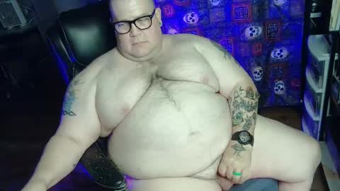 Snapshot of hoosierdaddyxl chatting on 09.22.25 Sir online show from 09.22.25