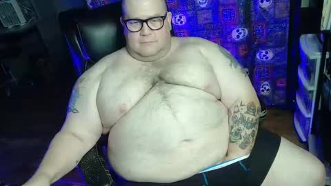 Snapshot of hoosierdaddyxl chatting on 09.24.25 Sir online show from 09.24.25