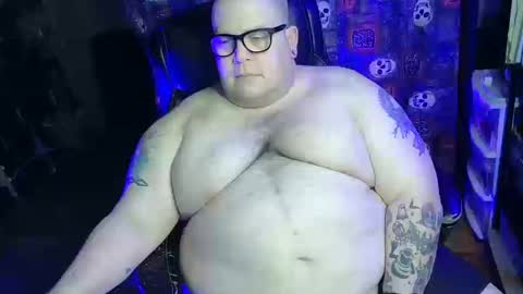 Snapshot of hoosierdaddyxl chatting on 10.12.25 Sir online show from 10.12.25