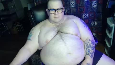 Snapshot of hoosierdaddyxl chatting on 11.09.25 Sir online show from 11.09.25