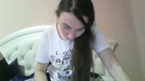 hootloove69 online show from 12.17.25