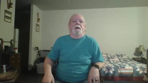 Snapshot of hormonemonster27 chatting on 01.04.25 Hormone Monster online show from 01.04.25