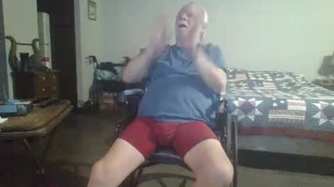 Snapshot of hormonemonster27 chatting on 01.31.25 Hormone Monster online show from 01.31.25