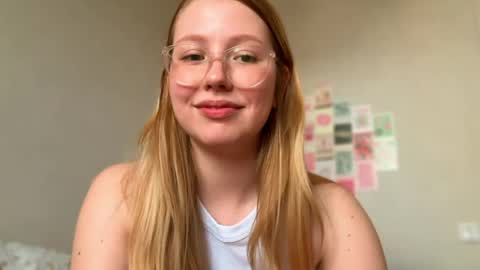 Snapshot of horney_audrey chatting on 05.16.26 Audrey online show from 05.16.26