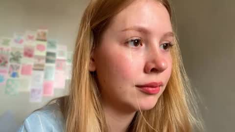 Snapshot of horney_audrey chatting on 05.19.26 Audrey online show from 05.19.26