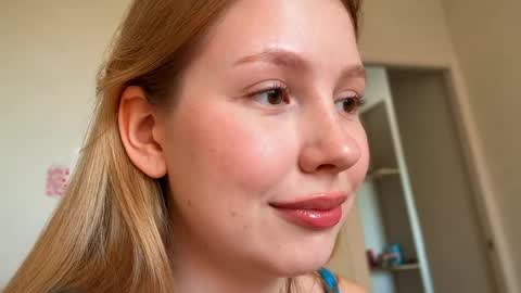 Snapshot of horney_audrey chatting on 06.05.26 Audrey online show from 06.05.26