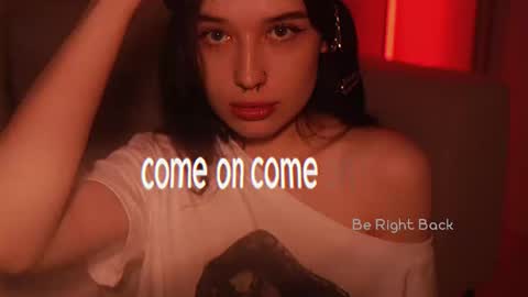 Snapshot of horneyjozy chatting on 12.17.25 Horney Jozy online show from 12.17.25