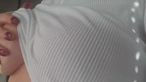 Snapshot of horneymomnextdoor chatting on 03.14.26 horneymomnextdoor online show from 03.14.26