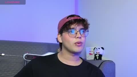 Snapshot of hornsgoat_ chatting on 04.05.26 Eduardo online show from 04.05.26