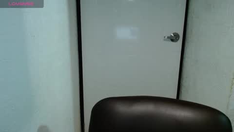 Snapshot of horny_and_daring chatting on 02.13.25 horny and daring online show from 02.13.25