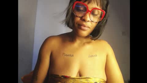 horny_ebonygirl_ online show from 05.01.26