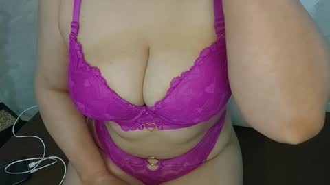 Snapshot of horny_emily1 chatting on 10.05.25 call me emily online show from 10.05.25