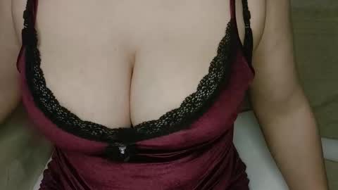 Snapshot of horny_emily1 chatting on 01.05.26 call me emily online show from 01.05.26