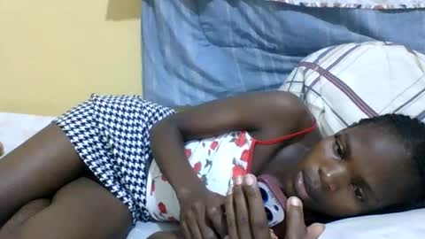 Snapshot of horny_mummie chatting on 03.11.25 andalia online show from 03.11.25