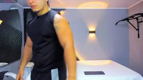 horny_nick18 online show from 04.22.26