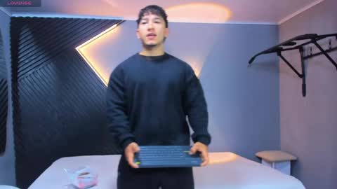 horny_nick18 online show from 05.01.26