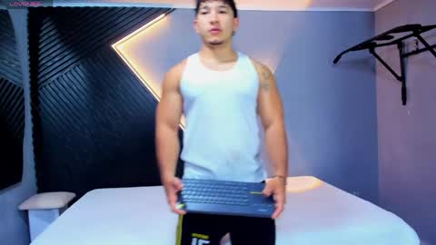 horny_nick18 online show from 05.06.26