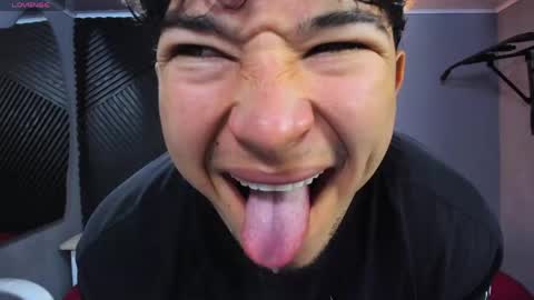 horny_nick18 online show from 05.07.26
