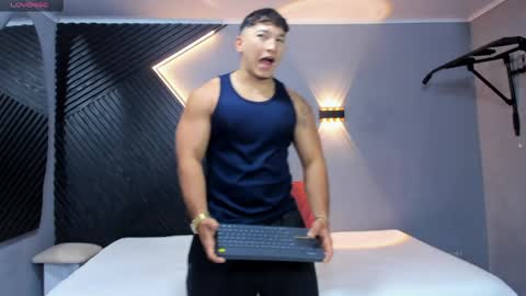 horny_nick18 online show from 05.13.26