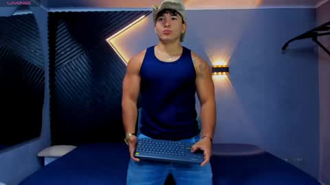 horny_nick18 online show from 06.08.26