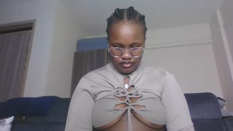 Snapshot of horny_sexxy_babe chatting on 05.25.26 Lucy online show from 05.25.26