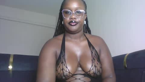 Snapshot of horny_sexxy_babe chatting on 06.13.26 Lucy online show from 06.13.26