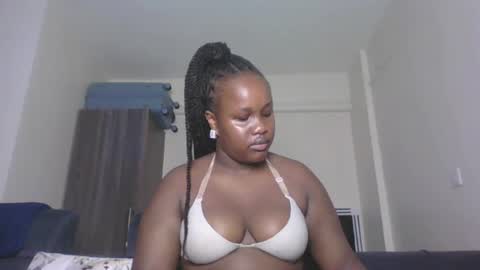 Snapshot of horny_sexxy_babe chatting on 06.14.26 Lucy online show from 06.14.26