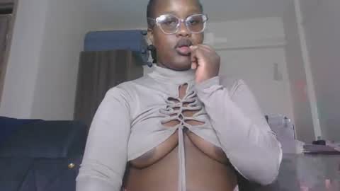 Snapshot of horny_sexxy_babe chatting on 07.19.26 Lucy online show from 07.19.26