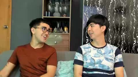 Snapshot of horny_twinks_guys chatting on 01.18.26 Alex and Camilo online show from 01.18.26