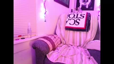 Snapshot of horny_willing_ready chatting on 12.22.24 Horny Willing Ready online show from 12.22.24