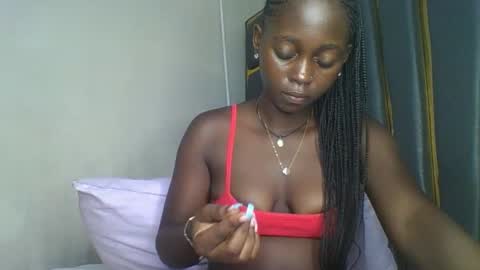 Snapshot of hornybella84 chatting on 12.02.25 Bella online show from 12.02.25