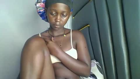 Snapshot of hornybella84 chatting on 01.19.26 Bella online show from 01.19.26