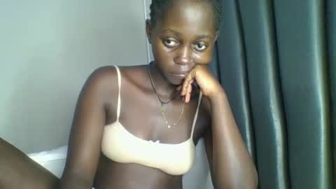 Snapshot of hornybella84 chatting on 02.04.26 Bella online show from 02.04.26