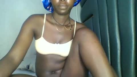 Snapshot of hornybella84 chatting on 02.17.26 Bella online show from 02.17.26