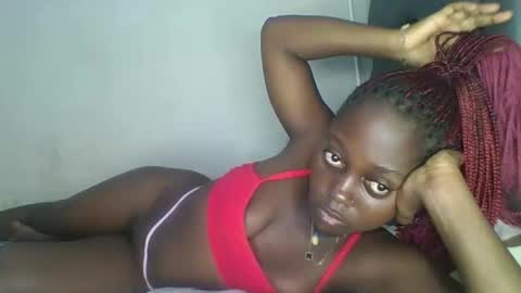 Snapshot of hornybella84 chatting on 02.25.26 Bella online show from 02.25.26