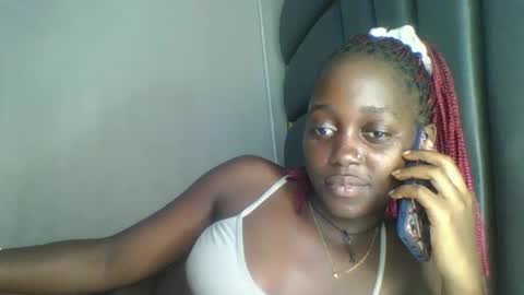 Snapshot of hornybella84 chatting on 03.04.26 Bella online show from 03.04.26