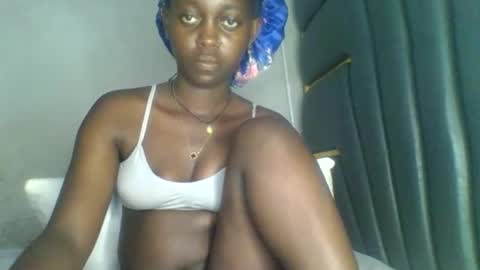 Snapshot of hornybella84 chatting on 03.17.26 Bella online show from 03.17.26